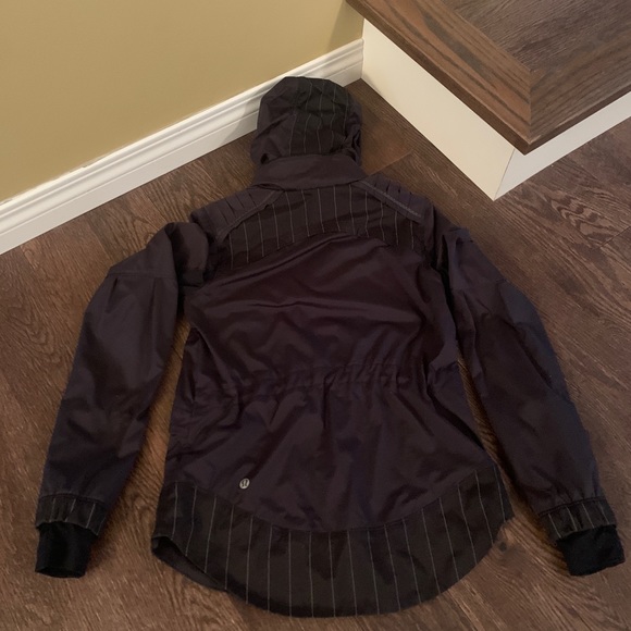 🍋Lululemon “Spring Forward Jacket” Size 4 black - Picture 6 of 13